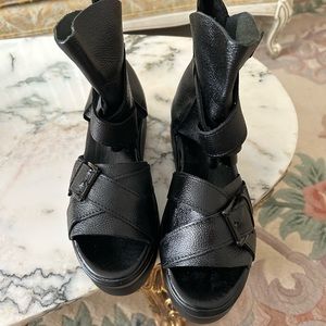 Shi Shang Nu New chunky sole hi top sandals size 7.5-8